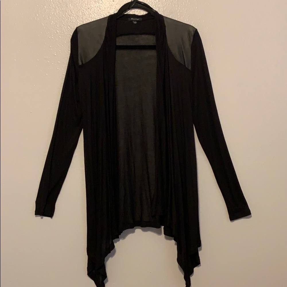 🎀 5/25 Black Flowy Open Cardigan